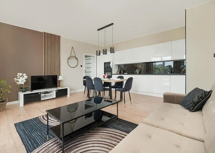 Przestronny Z Parkingiem We Wladyslawowie By Renters