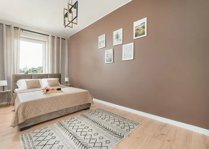 Przestronny Z Parkingiem We Wladyslawowie By Renters